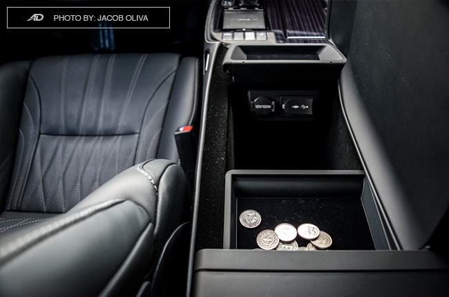 2018 lexus ls 500 console box