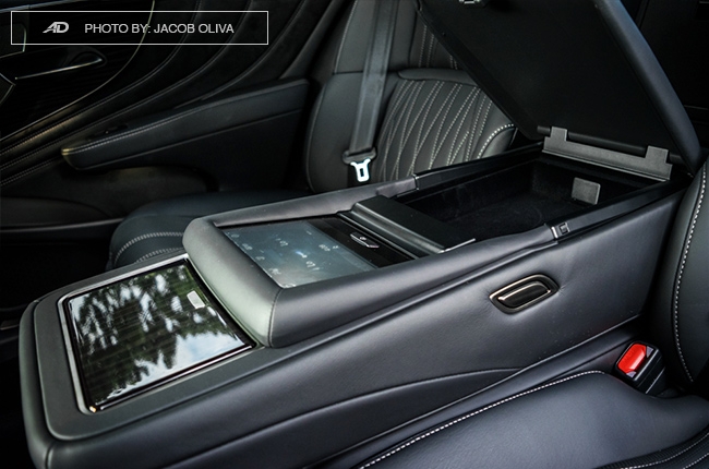 2018 lexus ls 500 rear console box