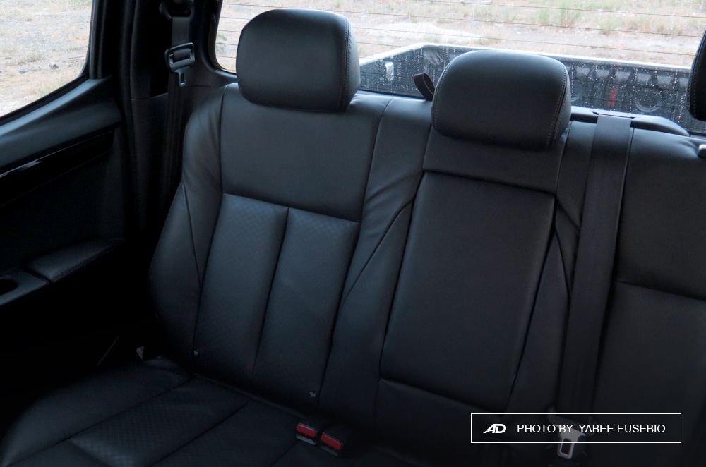 2018 Isuzu D-Max 3.0 LS AT 4x2 Blue Power Rear Seats