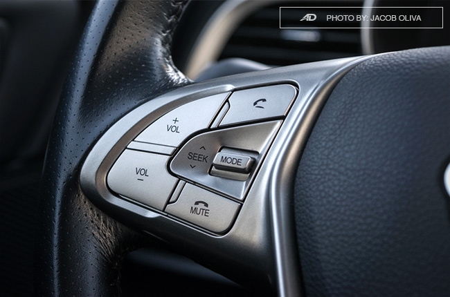 ssangyong tivoli exg review steering wheel buttons