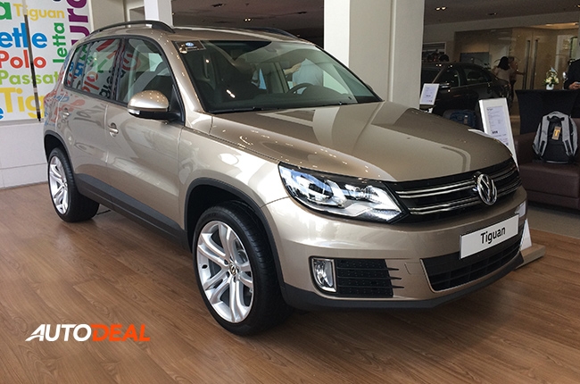 Volkswagen Tiguan with COO Klaus Schadewald