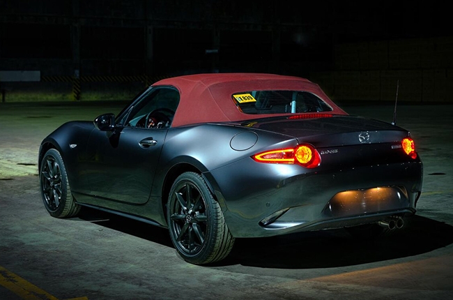 2018 MX-5 Dark Cherry Top