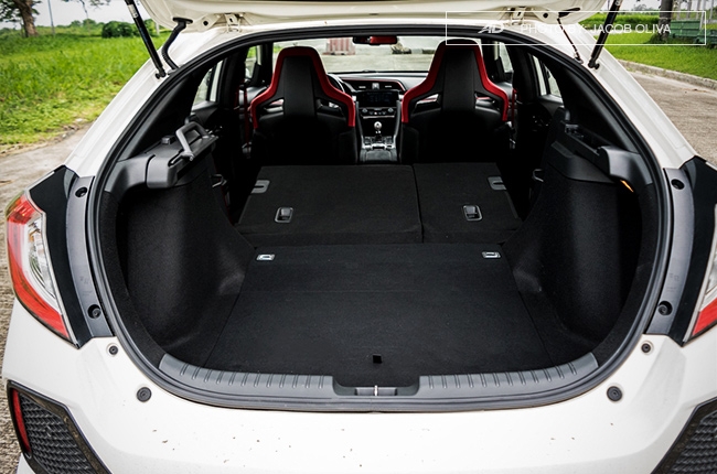 2018 Honda Civic Type R Philippines trunk seats folded
