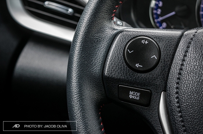 2018 toyota yaris 1.5 S audio controls