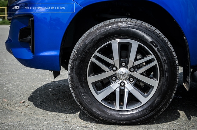 2018 Toyota Hilux Conquest wheels