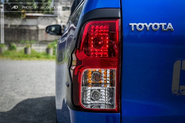 2018 Toyota Hilux Conquest taillights