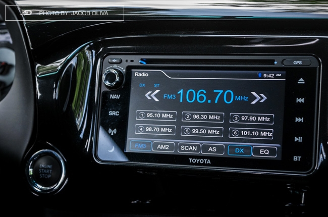 2018 Toyota Hilux Conquest touchscreen infotainment