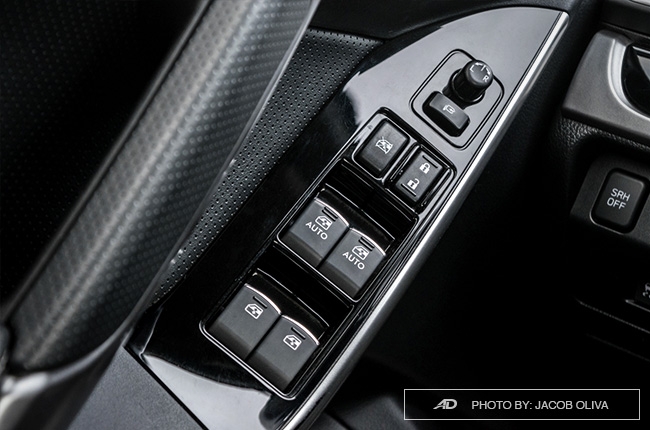 Subaru Forester XT door controls