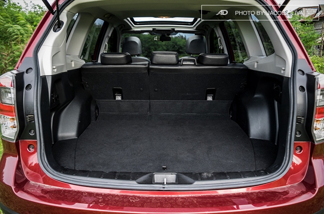 Subaru Forester XT trunk space