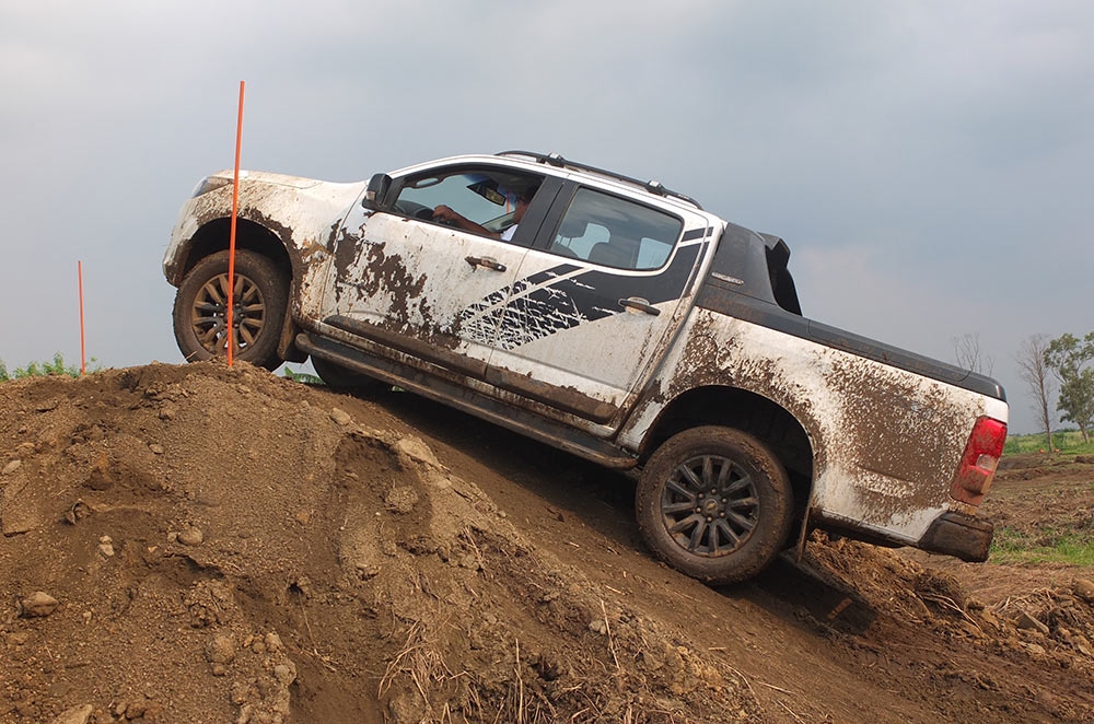 Chevrolet Colordo Storm pickup truck