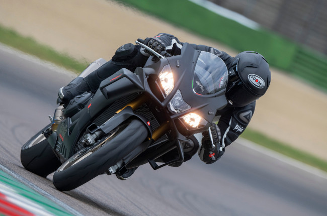 Aprilia RSV4 On Track
