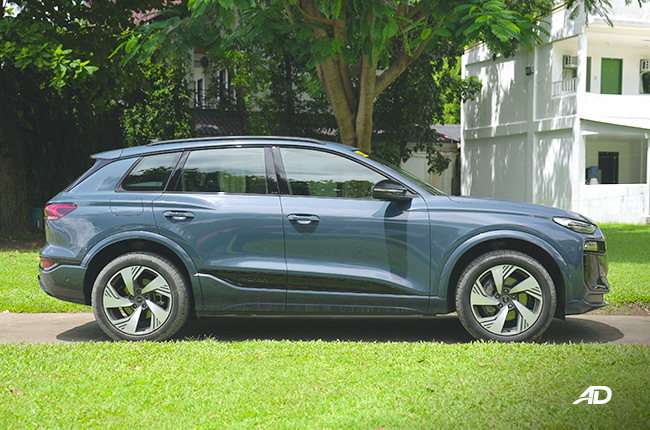 Audi Q6 e-tron Side