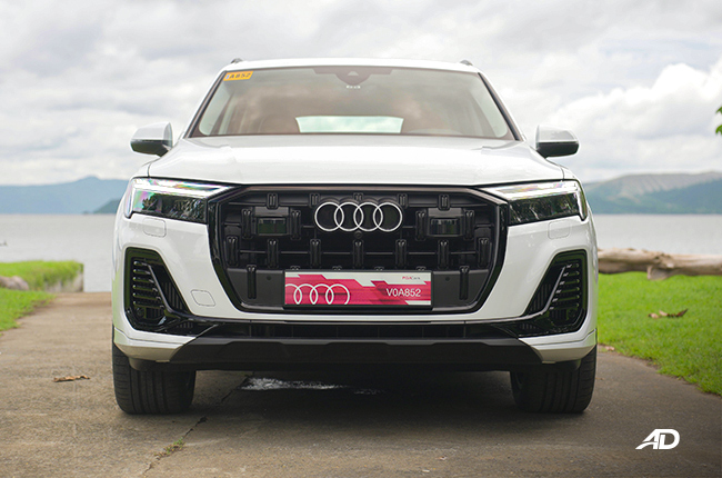 Audi Q7 Front