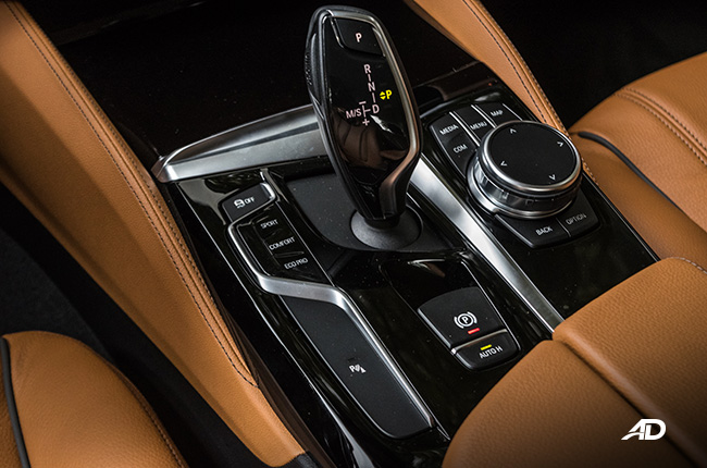 bmw 5 series 520i review road test center console interior philippines