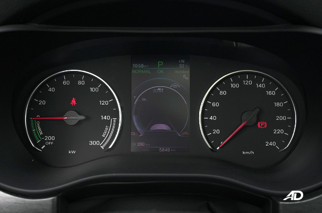 BYD eMAX 7 Center Console