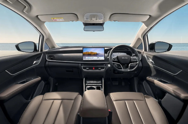 BYD M6 DM Interior