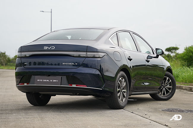 BYD Seal 5 DM-i Rear Quarter