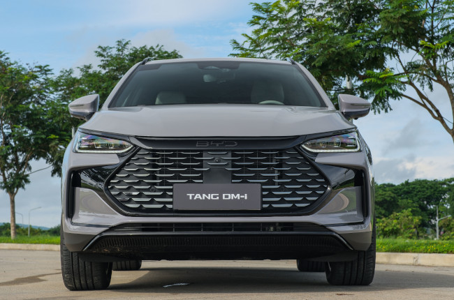 BYD Tang DM-i Front