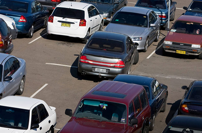 Reversing into a car park safer, more efficient for driver and