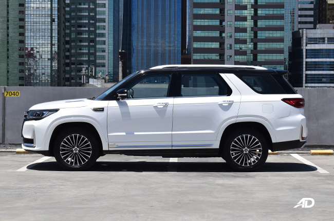 Changan CS95 Exterior side profile