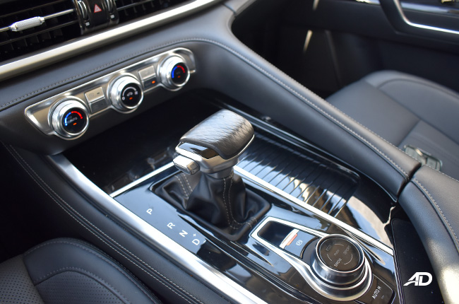Changan CS95 Interior gear shifter