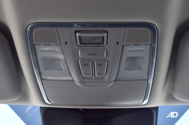 Changan CS95 Interior  sunroof controls