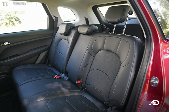 Chevrolet Captiva Second Row