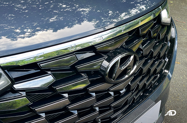 Custin Exterior Grille