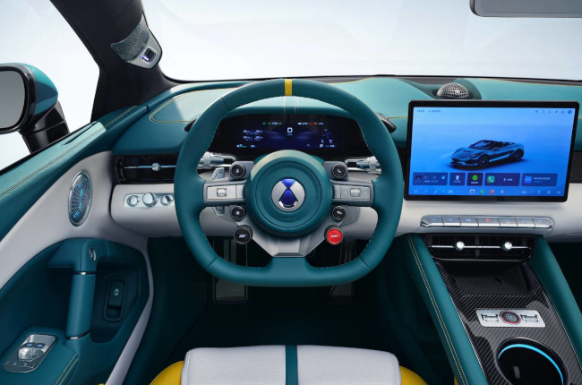 Denza Z Interior