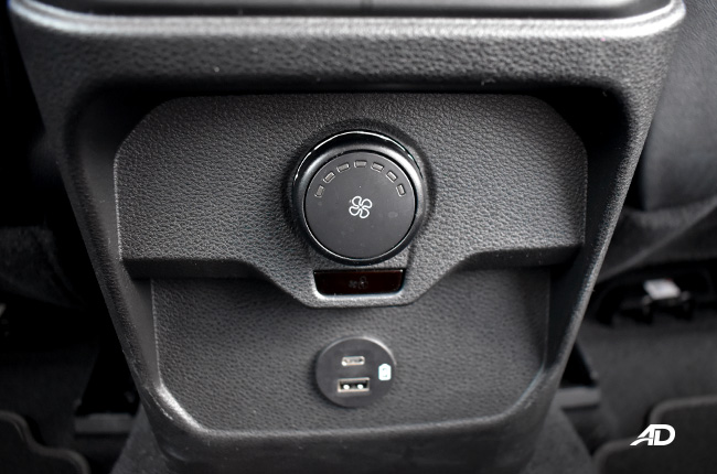 Ford Everest Sport interior rear air vent controls