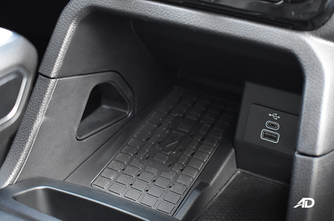 Ford Everest Sport interior wireless charger