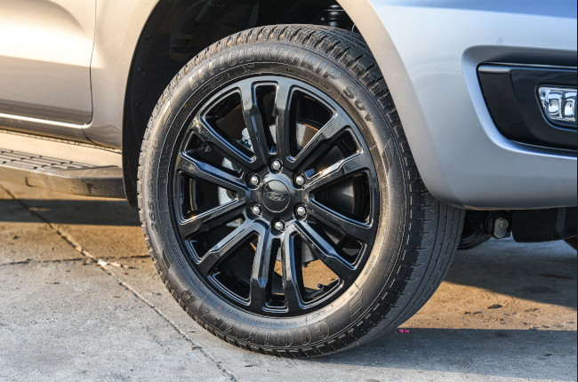 Ford Everest Sport Philippines 20-inch wheels 