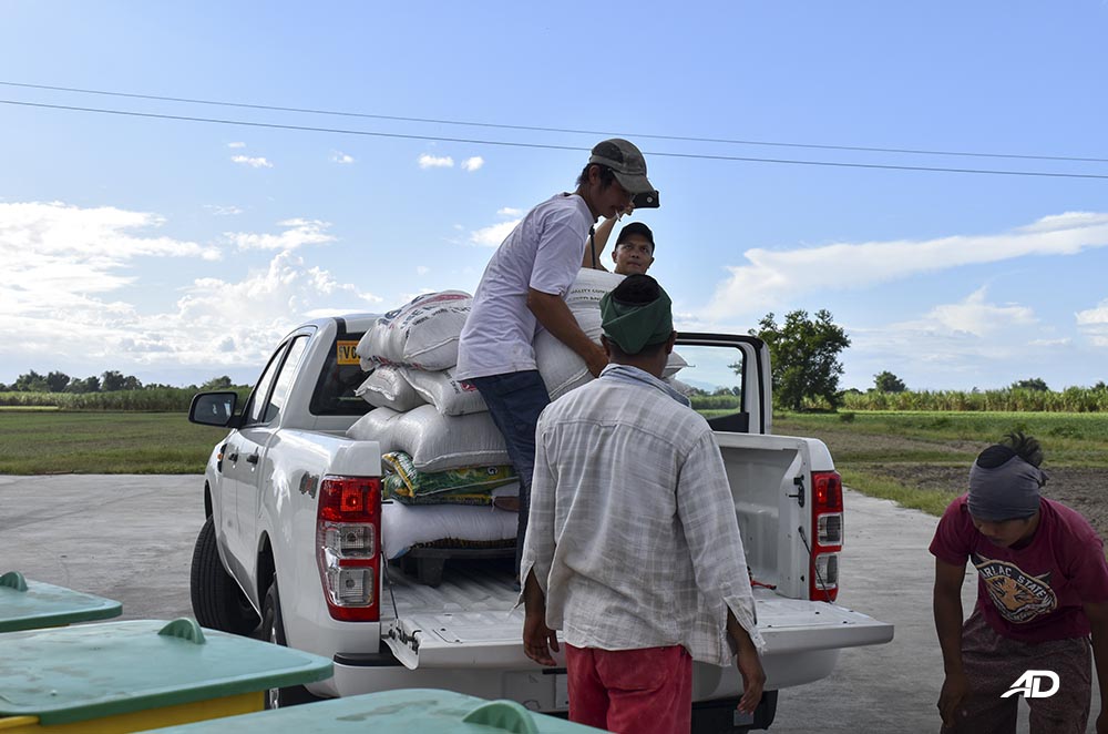 Ford Ranger XLS farm unloading