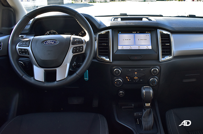 Ford Ranger XLT interior dashboard