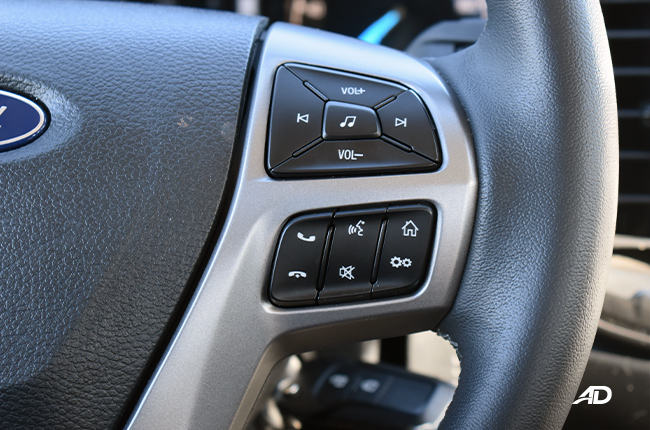 Ford Ranger XLT steering wheel controls