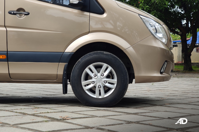 Foton Toano Exterior Front Wheels
