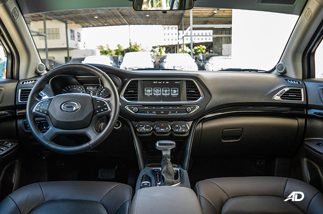 GAC GS4 Steering Wheel and Dashboard