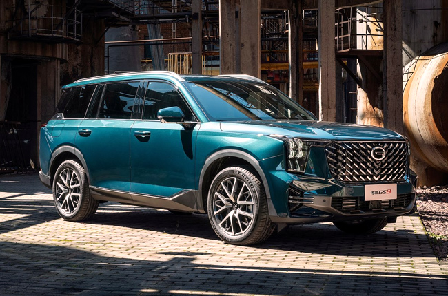 GAC GS8 Front Quarter