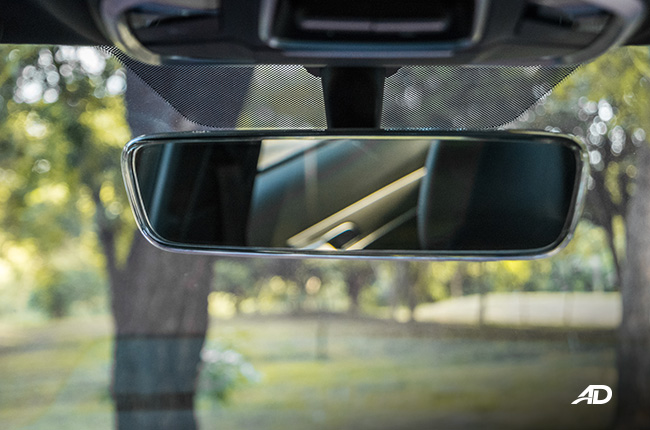 geely coolray road test review interior rearview mirror