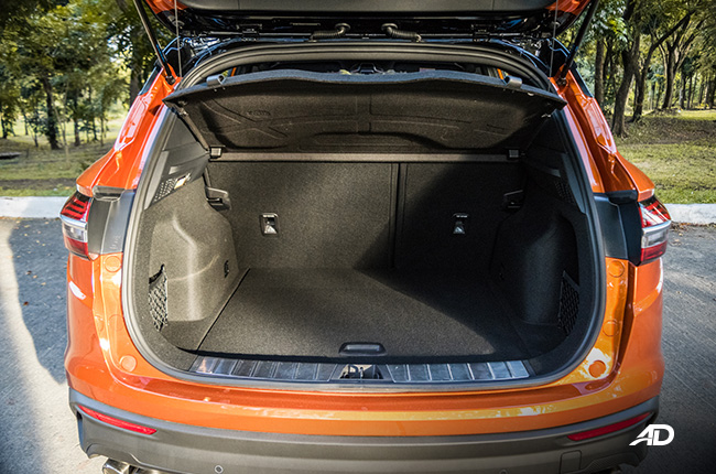 geely coolray road test review trunk cargo space interior