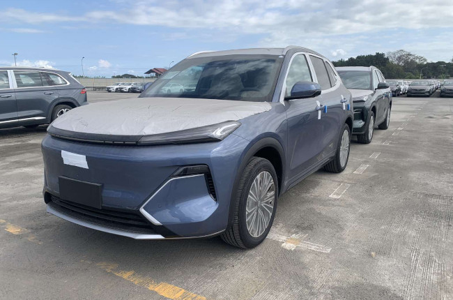 Geely EX5 EM-I Front Quarter