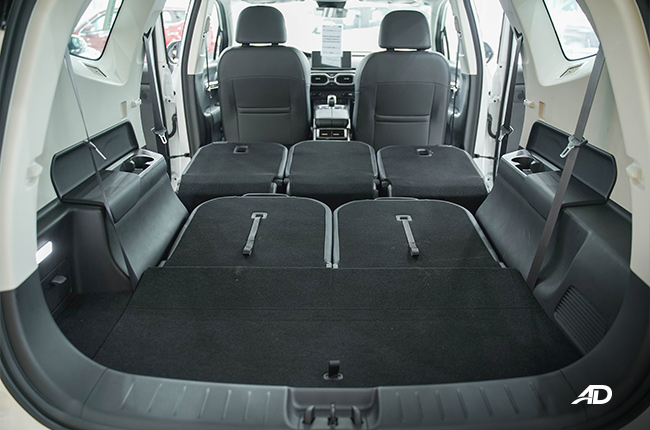 Geely Okavango all rows folded