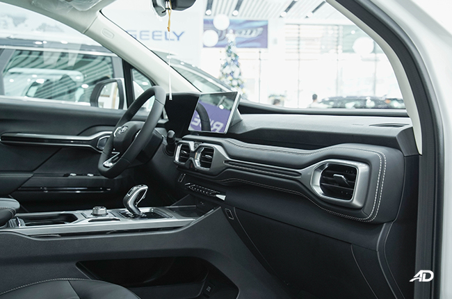 Geely Okavango interior philippines