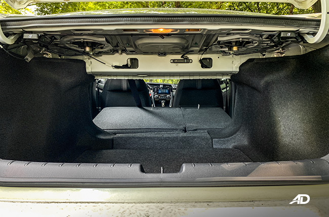 Honda Civic 1.8 E Folding Rear Seats