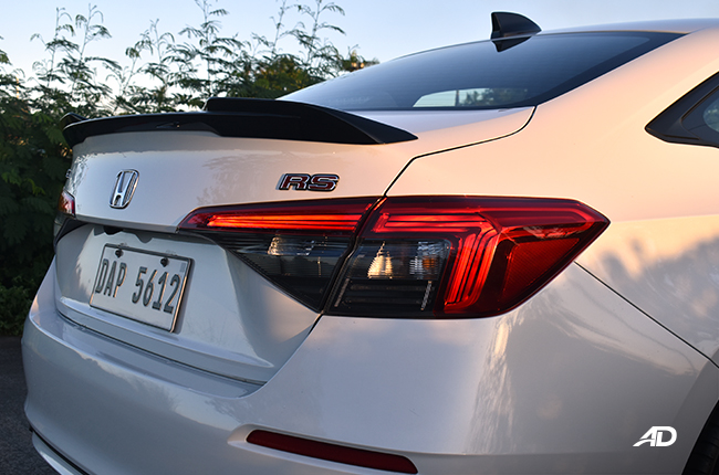 Honda Civic RS exterior spoiler