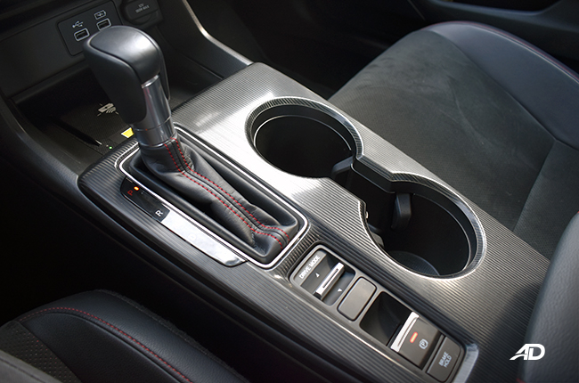 Honda Civic RS interior center console