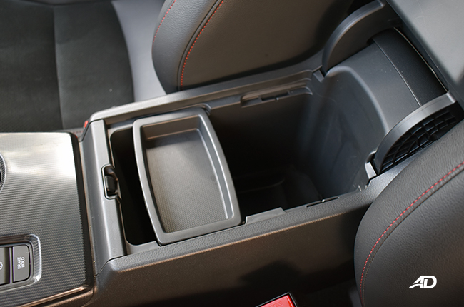 Honda Civic RS interior center console