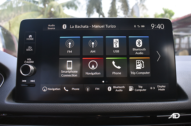 Honda Civic RS interior infotainment system