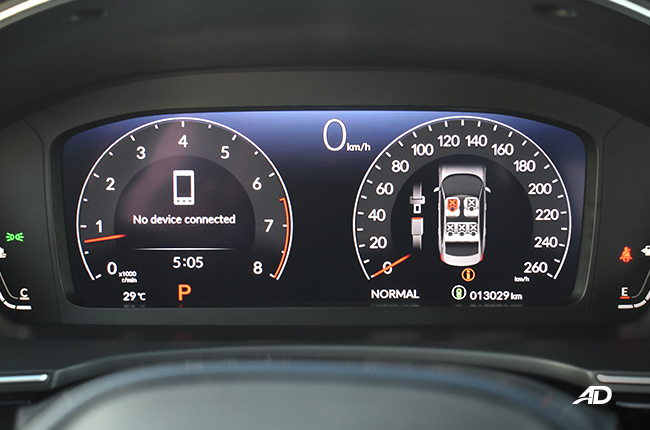 Honda Civic RS interior instrument cluster