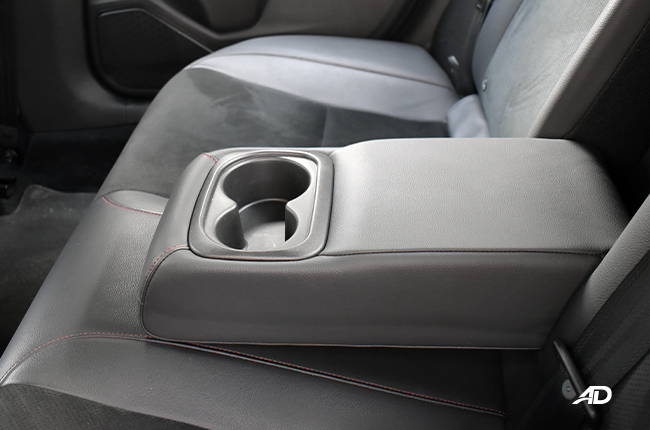 Honda Civic RS interior rear arm rest